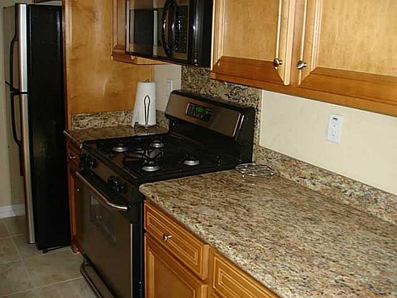2nd image of 5510 Adelaide Ave Unit 7