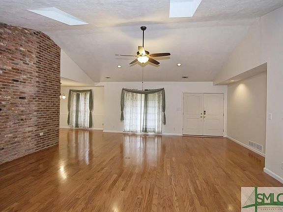 4th image of 612 Tibet Ave