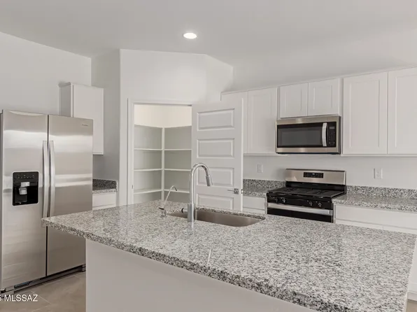 9840 E Gray Hawk Dr, Tucson, AZ 85730