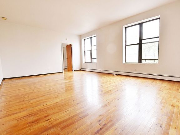 2nd image of 2334 28th Ave APT 3C