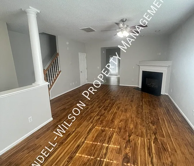 2800 Gross Ave — Photo 3