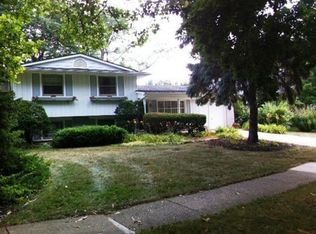2922 Baylis Dr, Ann Arbor, MI 48108