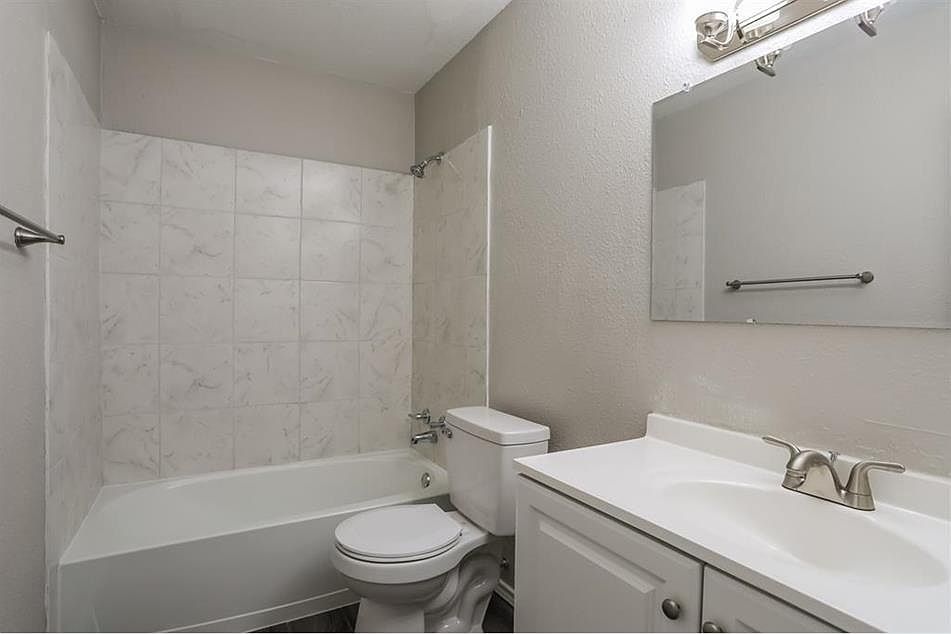1st image of 1020 Springwood Dr
