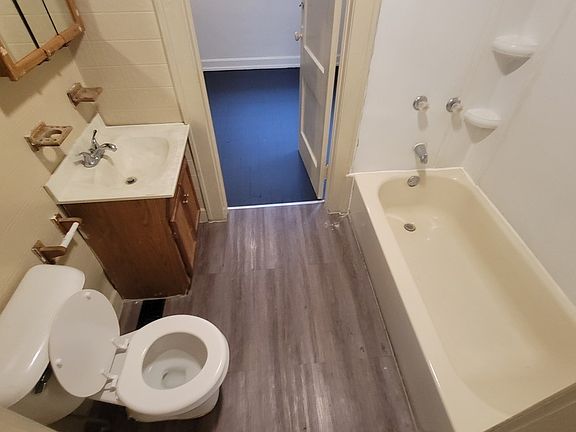 4th image of 648 S Lynhurst Dr