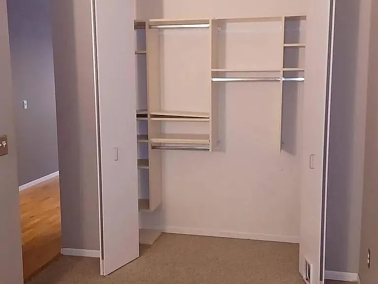 1924 N Hubbard St #210 — Photo 22