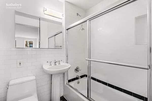 Rented by Sotheby's International Realty | media 14