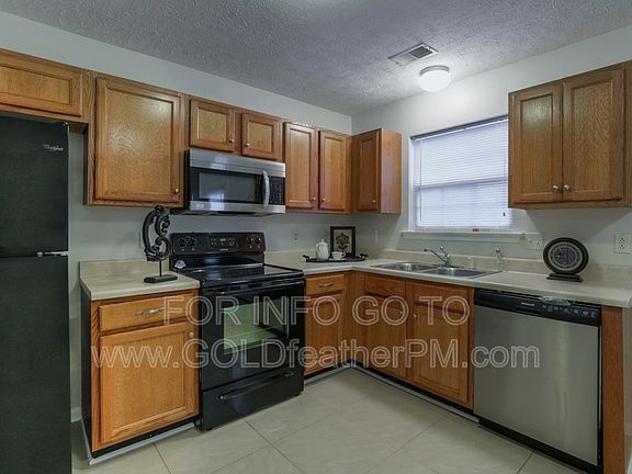 4th image of 1339 Benley St