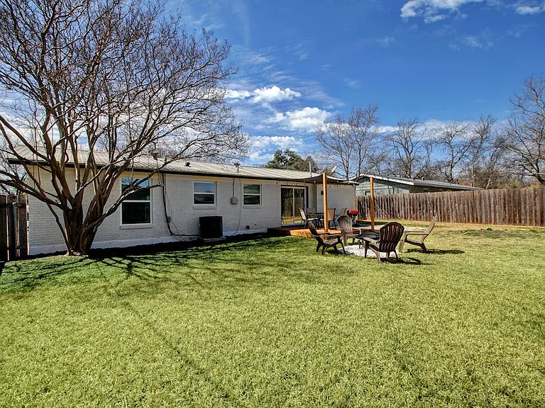 2210 Bristol Dr — Photo 16