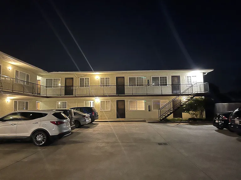 150th Avenue Apartments — Photo 14