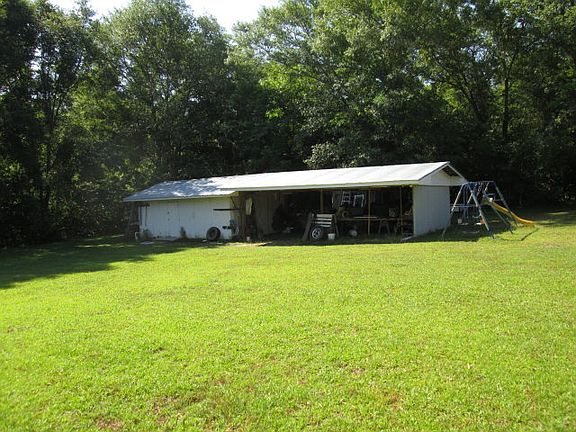 5th image of 402 Whispering Pines Dr