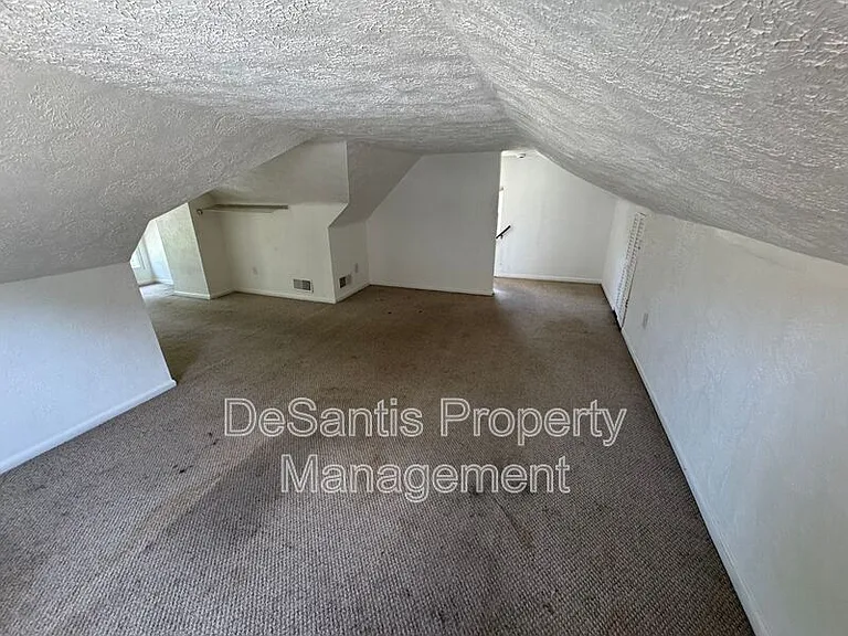 215 Spencer Ave #UPPER — Photo 21