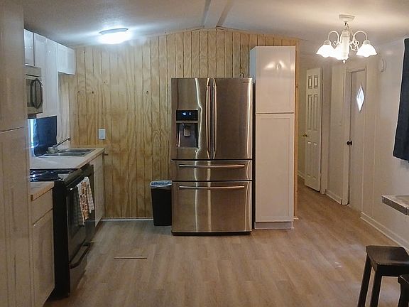 4th image of 11808 Krocus St