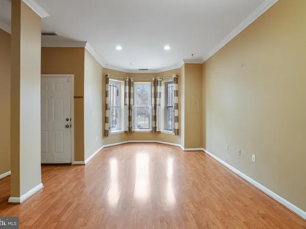 1117 O St NW APT 2, Washington, DC 20005