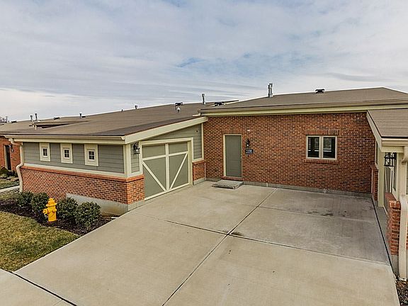 3rd image of 1230 Shavano Dr