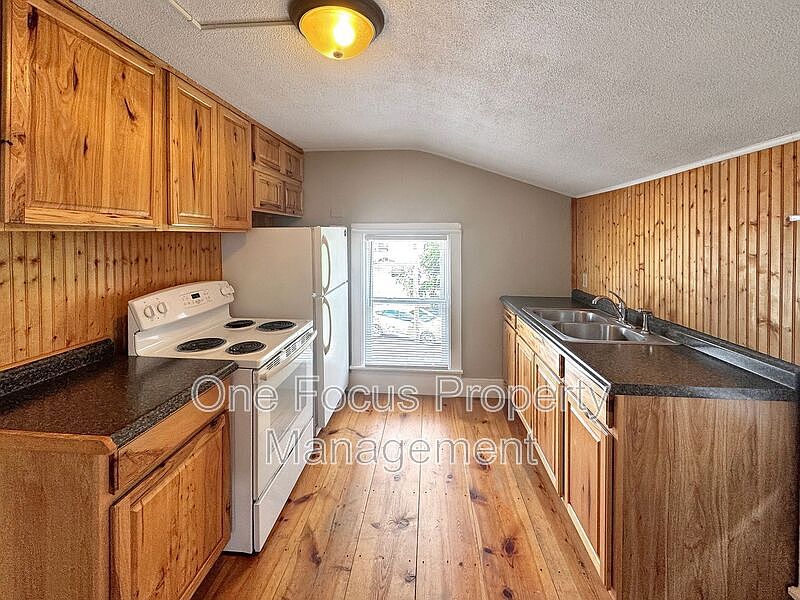 1st image of 525 W Church St APT 3