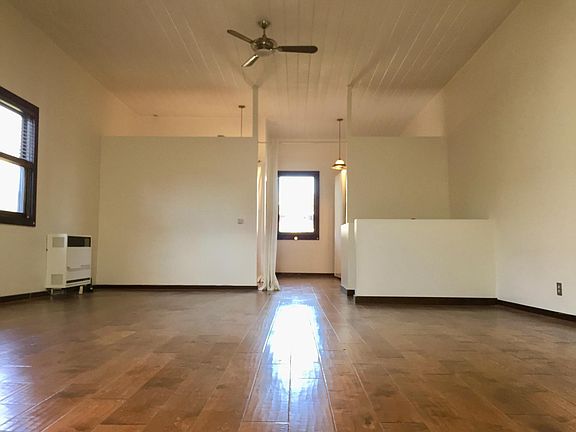 View to 2 separated areas, plus bathroom