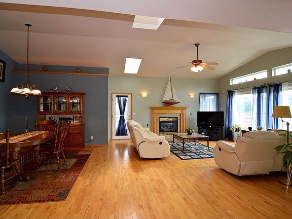 2nd image of 6023 Osprey Cir