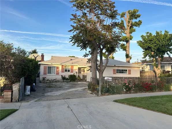 25074 Walnut St, Santa Clarita, CA 91321