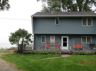 5662 Lakeview Dr, Port Hope, MI 48468