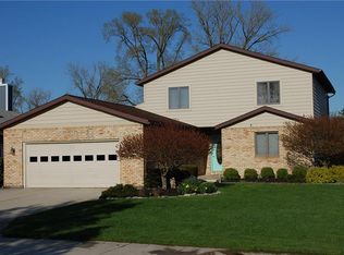 122 Marbello Ct, Saint Marys, OH 45885