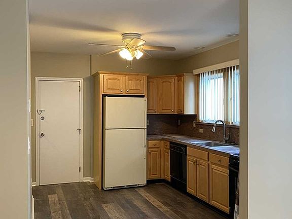 4th image of 436 Fern Ave APT 1