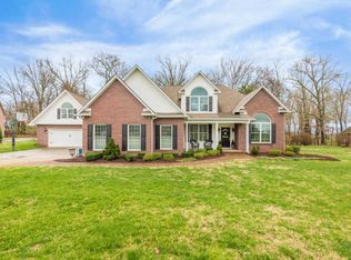 329 Hidden Cove Ct, Maryville, TN 37803