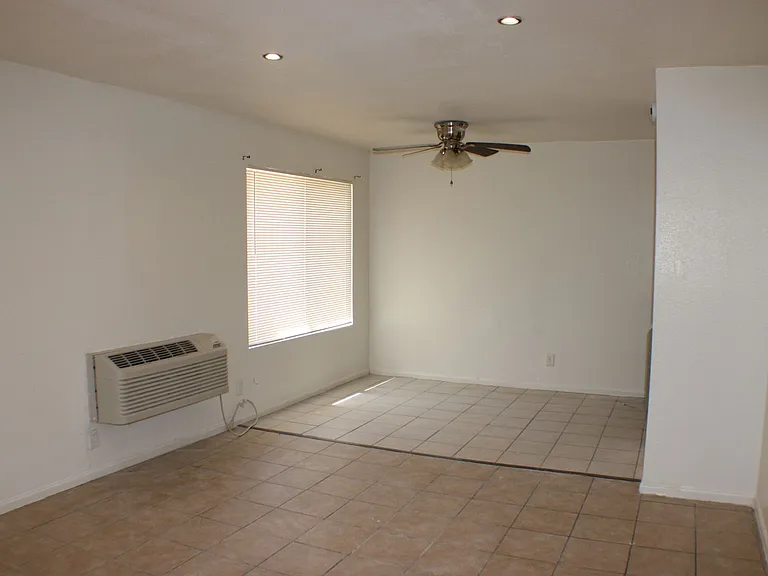 9387 N Loop Blvd — Photo 3
