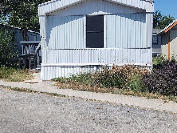 2nd image of 202 South Plz #203