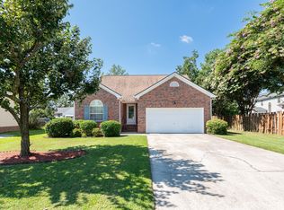 102 Oak Manor Dr, Columbia, SC 29229