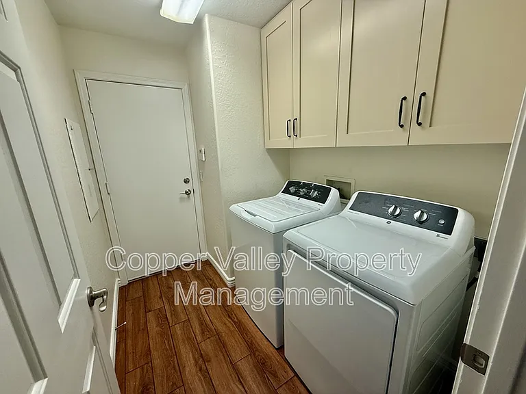 2606 W Florentine Rd — Photo 12
