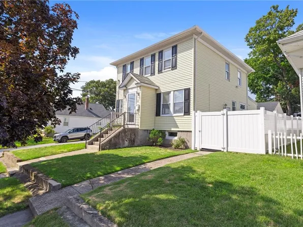 91 Mason Ave, Cranston, RI 02910