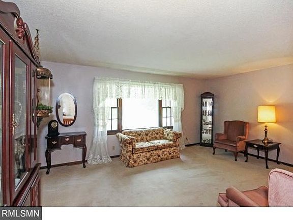 5th image of 241 Oak Park Dr NE