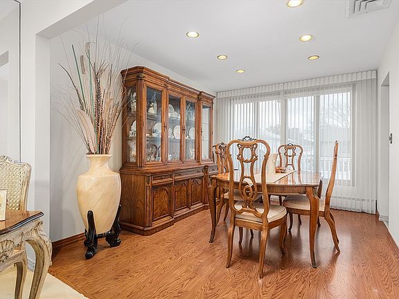 4th image of 16233 87th St