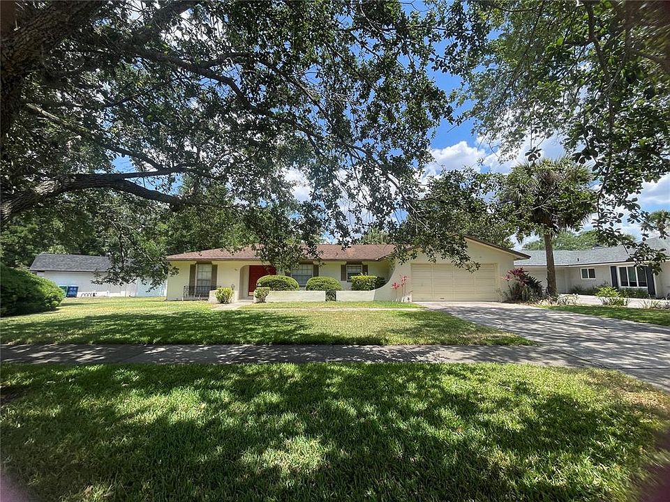 1st image of 906 Golfside Dr