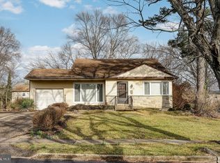 323 Nature Dr, Cherry Hill, NJ 08003