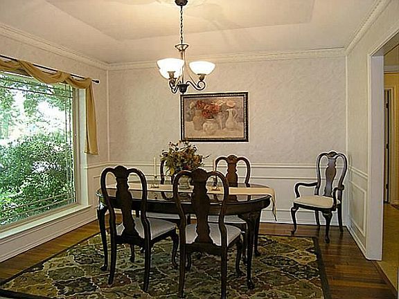 2nd image of 1511 Millbrook Dr