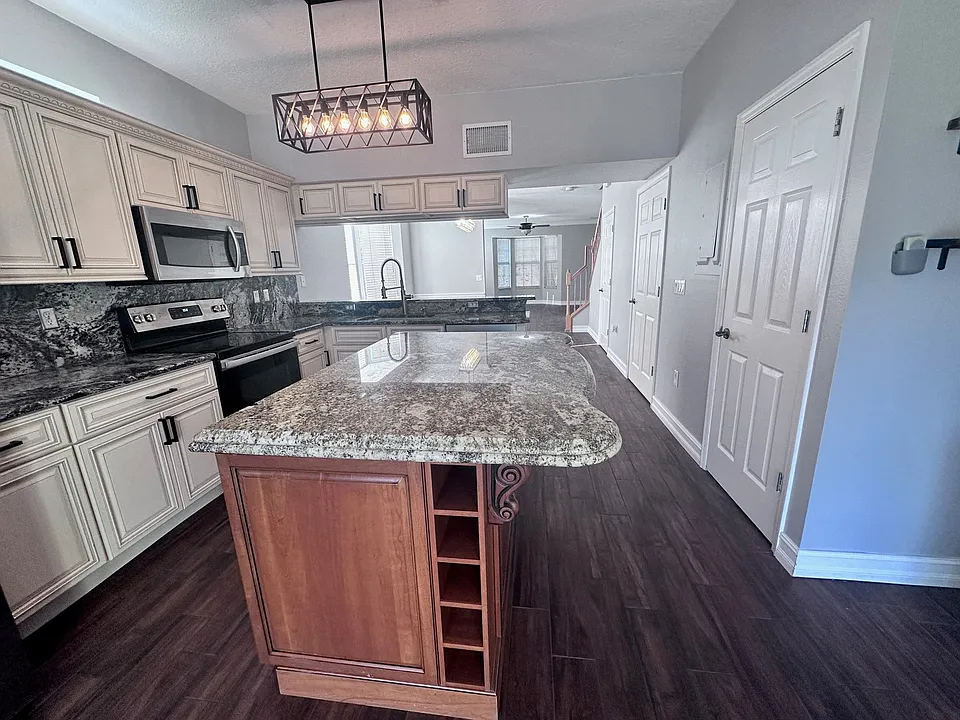 2656 Sabal Springs Dr
