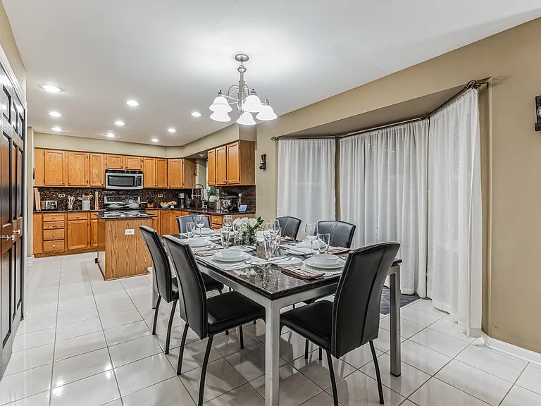 324 Chesapeake Ln — Photo 6