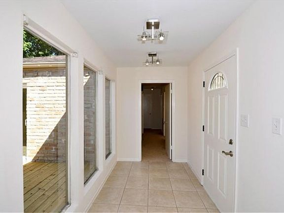 2nd image of 13806 Lynnwood Ln