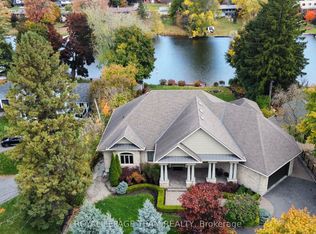 5591 Manotick Main St, Ottawa, ON K4M1E2