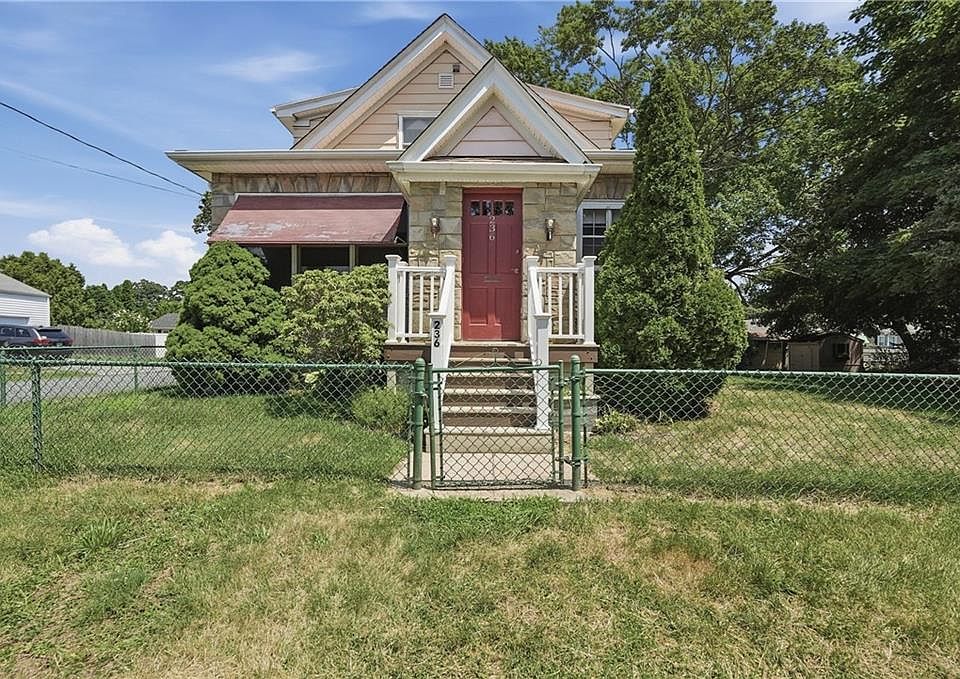 1st image of 236 Becker Ave E