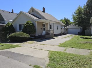 611 E Mill St, Bloomington, IL