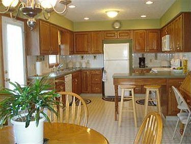 3rd image of 604 Bartish Dr