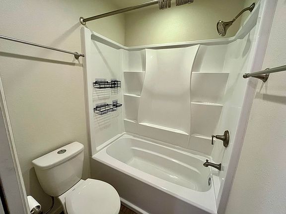 3rd image of 2622 Cherrywood Ct