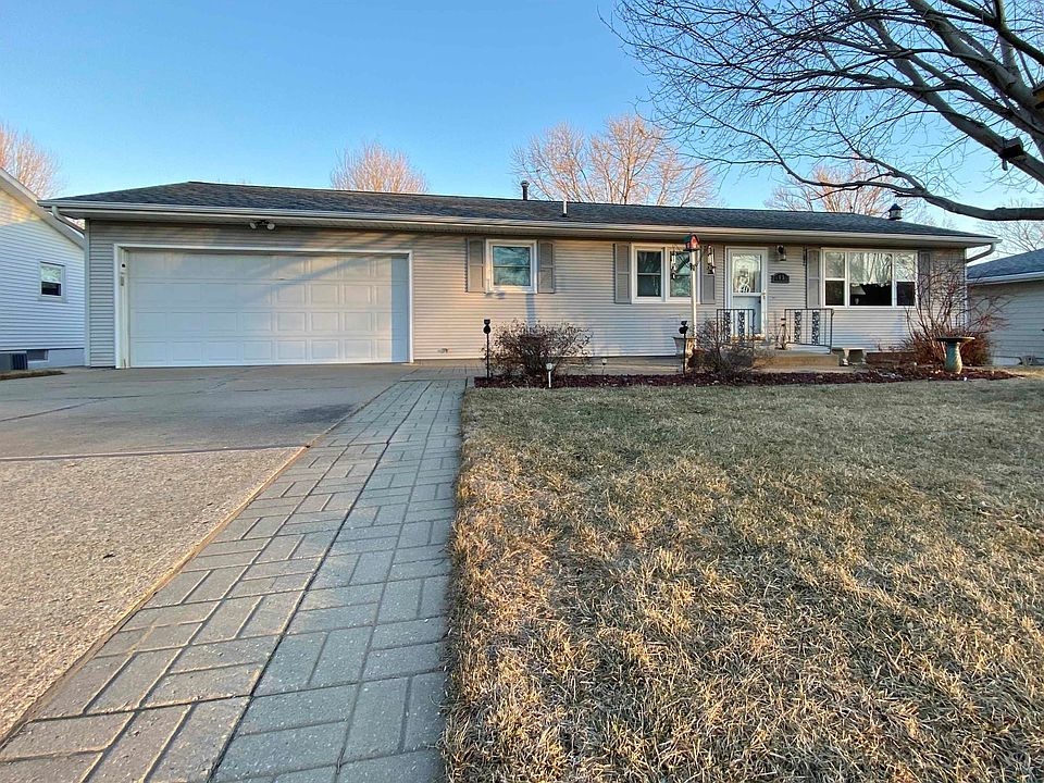 1st image of 15 Edward Dr
