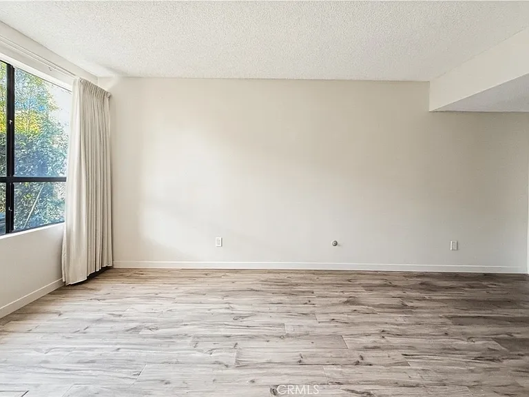 415 W Duarte Rd #2 — Photo 2