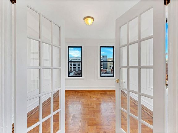 3rd image of 3150 33rd St APT 7D