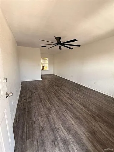 913 W Park Ave Photo 1