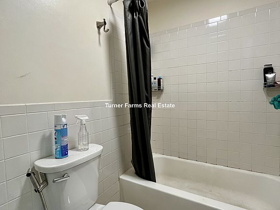 4th image of 83 Highland St #22