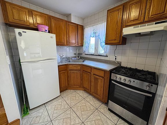 4th image of 88-15 240th St #2